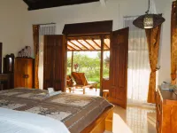 Alamanda Family Villas, Pool & Local Tours