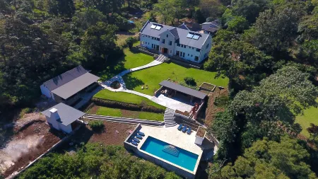 Arusha Villa Karamu Coffee Estate Отели в г. Arumeru