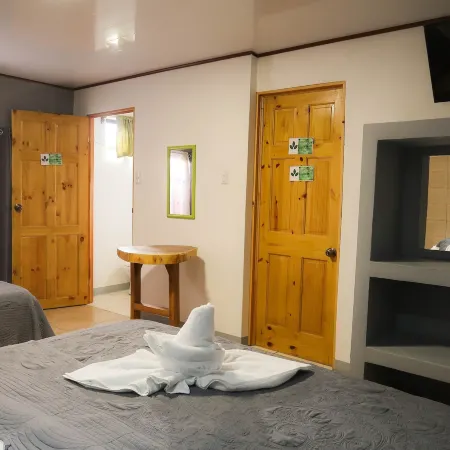 Hotel Hoja de Oro Corcovado