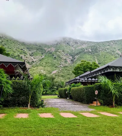 Foothill Pushkar Resort