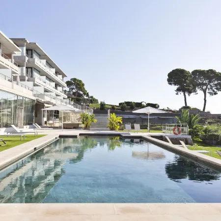 Santa Romana Apartments & Suites