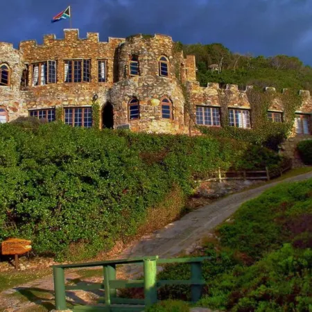 Buccara Noetzie - Lindsay Castle