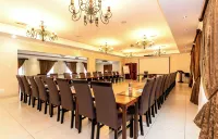 Afrique Boutique Hotel O.R. Tambo - parking