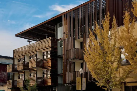 Harmon Guest House Отели рядом с достопримечательностью «Healdsburg Ridge Open Space Preserve»