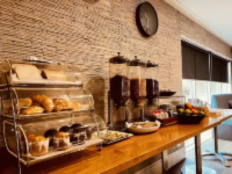 The Waverley International Hotel Hotels in Glen Waverley