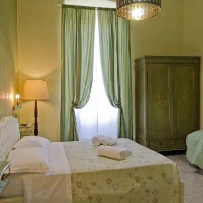Affittacamere Angel 2 Hotel in zona Porto Mirabello