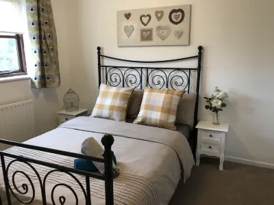Swale Corner Hoteles cerca de Hinwick House