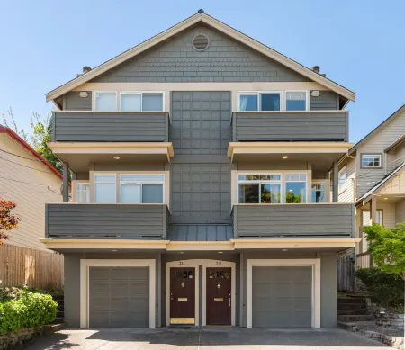 Seattle Vacation Home: the Vineyard Отели рядом с достопримечательностью «Governor Albert D. Rosellini Bridge»