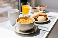 Lisbon South Hostel Hotels in Almada