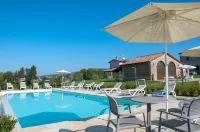 Agriturismo la Collina del Sole - Villas
