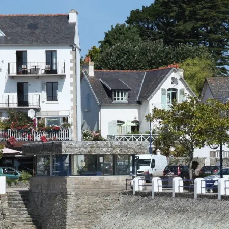 Hotel du Port