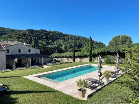 Le Mas Aux Cedres - Teritoria Отели в г. Гаргас