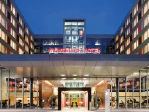 モーベンピック ホテル シュツットガルト エアポート Flughafen Stuttgart Besucherterrasse周辺のホテル