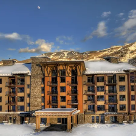 Trailhead Lodge