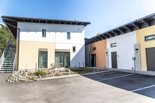 スポット アパートメンツ マーティンラクソー