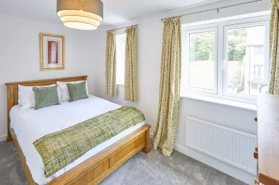 Host & Stay - Castle View