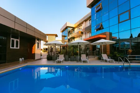 Blackwood Boutique Hotel and Apartments