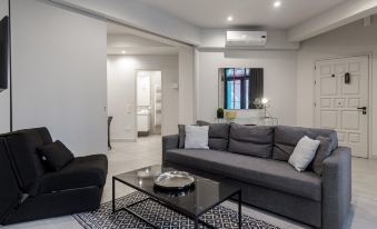 85 Sqm in the Heart of Athens Shared Rooftop Deck