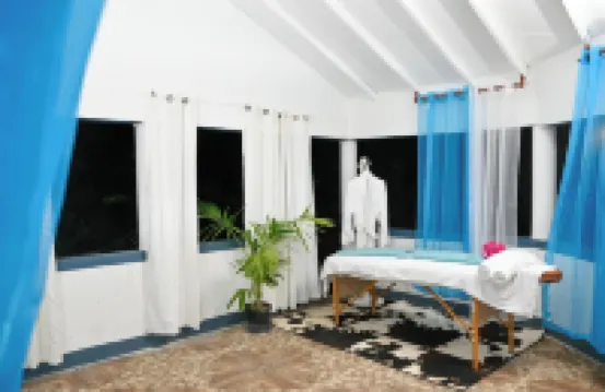 Villa Serenity Water View Suite Sleeps 3 w Pool