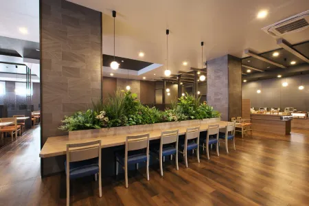 HOTEL ROUTE-INN Grand MORIYA EKIMAE Отели рядом с достопримечательностью «Gugyoji Temple»