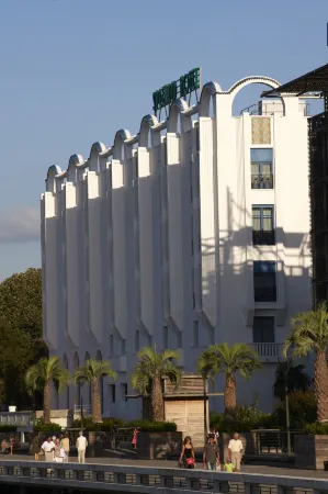 Hotel & Spa Vacances Bleues le Splendid Отели в г. Дакс