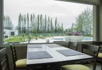 Howard Johnson by Wyndham Neuquen