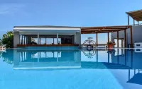 Yria Beach Hotel