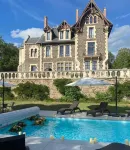 Manoir des Rêves Sauvages Hotels in Parentignat