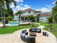Family Estate Wprivate Pool Basketball Court - Villas