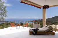 Hôtel A Cala - Suites Piscines privées et Vue Mer Hotels in Conca