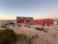 藍牛賓館農場 鄰近Horsin' Around Adventures的酒店