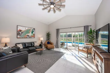 Swiss 49 - Lake Denise