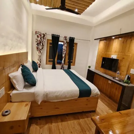 Hotel Karans Inn