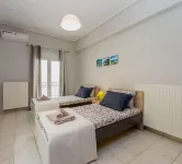 Thano's Stylish Flat Just 150m to the Beach - Pet friendly