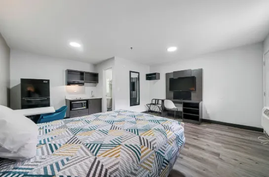 Southern Suites Pensacola Mobile Hwy