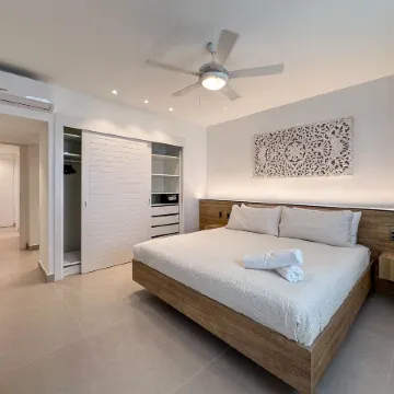 Incredibly Beautiful Condo Just Steps to the Beach
