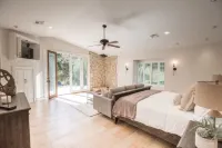 Sprawling Lake and Pool with Hot Tub - Gorgeous Estate Retreat