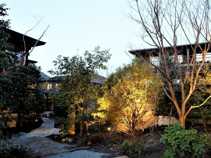 โรงแรม โมริ โนะ คาเซะ ฮาโกเนะ เซนโกคุฮาระ
