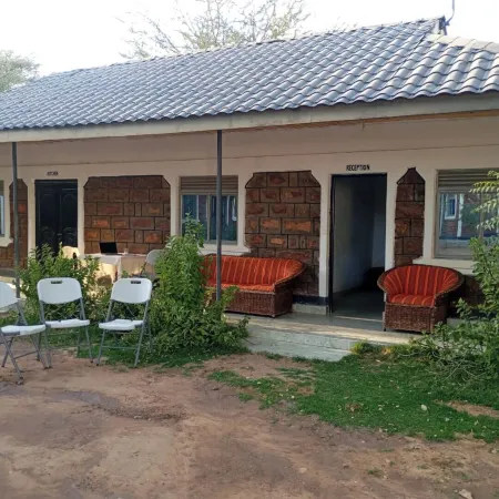 Naap Hotel & Guest House