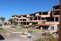 Las Gaviotas 402 Mid-Century Ocean View Apartment - 3-Star