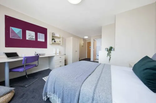 North Court Hotels in Caerphilly
