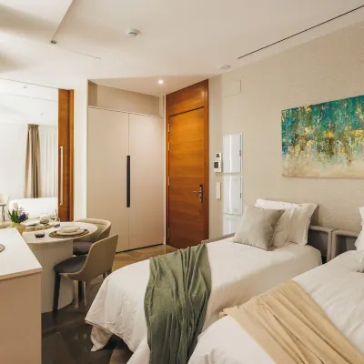Corral Del Carbon GG Luxury Hotel Boutique Отели рядом с достопримечательностью «Ла Мадраза»