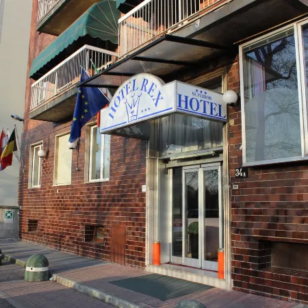 Hotel Rex Milano Отели рядом с достопримечательностью «Железнодорожная станция Milan Rogoredo»