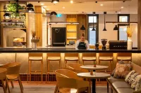 Elk + Avenue Hotel - bar