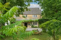 The Vines Hotel Hotels in Lechlade