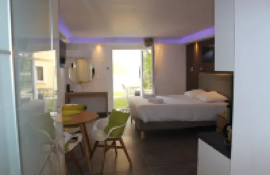 納塔莉亞花園公寓 濱海拉塞訥酒店