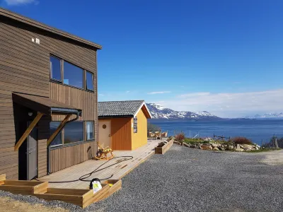 Yggdrasil Farmhotel Retreat, Spa & Yoga Hotels near Sommarøy