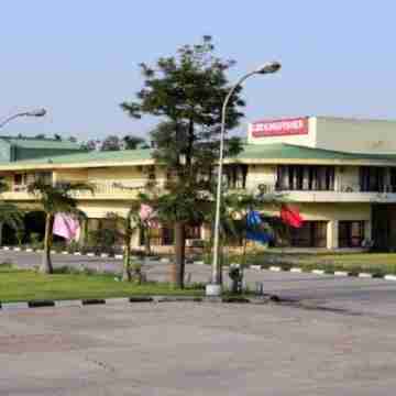 Kingfisher Tourist Resort Hotel Exterior