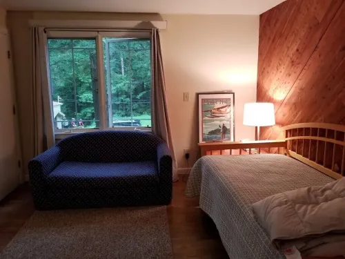 Lakefront Paradise on Northern Tip of Long Lake