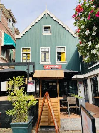 Room Mate Hostel Amsterdam Zaandam Отели в г. Assendelft